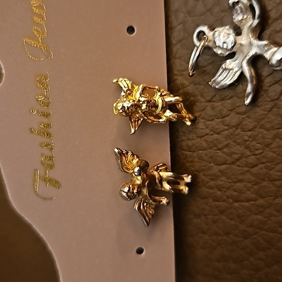 Vintage 1970s Cherub Cupid Two Single Post Earrings and Two Pendants - Picture 3 of 4